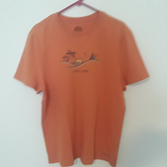 Life Is Good Other - Life Is Good Crusher Tee mens size medium classicfit burnt orange w/graphics tee